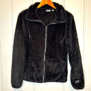 Women’s New Balance Full Zip Fleece Size S.  Very good condition.